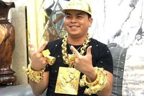 Tống đạt quyết định khởi tố, bắt tạm giam Phúc XO
