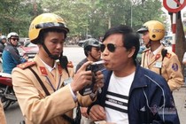 Sợ mất 40 triệu, nháo nhào hỏi uống rượu bia bao lâu thì hết nồng độ cồn