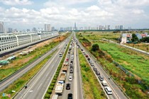 Cửa ngõ cao tốc TP.HCM - Long Thành - Dầu Giây kẹt xe kéo dài hàng km