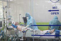 Bệnh nhân phi công sạch vi khuẩn viêm phổi