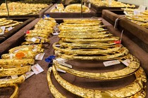 Giá vàng hôm nay 5/11: Mất đà tăng giá