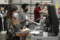 Cách thức hoạt động của máy kiểm phiếu bầu cử Mỹ