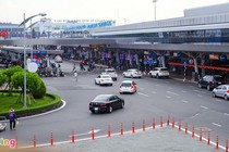 Đề xuất xây cầu bộ hành, hầm chui trong sân bay Tân Sơn Nhất