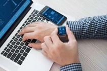 Đồng hồ thông minh hỗ trợ tập luyện thể thao