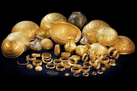 Khai quật kho vàng 3.500 năm tuổi, giật mình món đồ ngoài Trái Đất