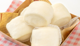 Mách bạn cách làm bánh bao sữa ăn sáng thơm ngon, béo ngậy