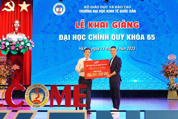 TNG Holdings Vietnam tiếp sức đến trường cho tân sinh viên đặc biệt khó khăn
