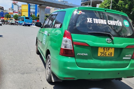 Mai Linh WILLER dùng phù hiệu xe trung chuyển ở Thanh Hóa… chạy tại Hà Nội