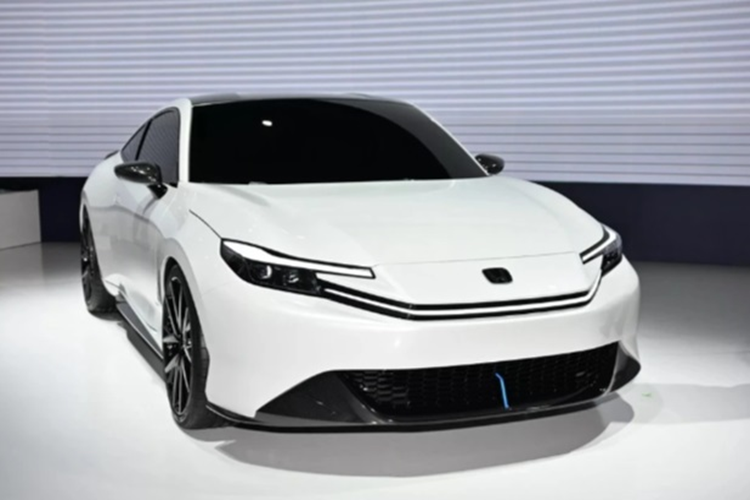 Honda Prelude hybrid 2025 dáng thể thao, "ăn xăng như ngửi": Giá chỉ từ 693 triệu?