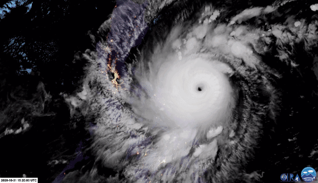 Siêu bão Goni đổ bộ Philippines với sức gió 225 km/h