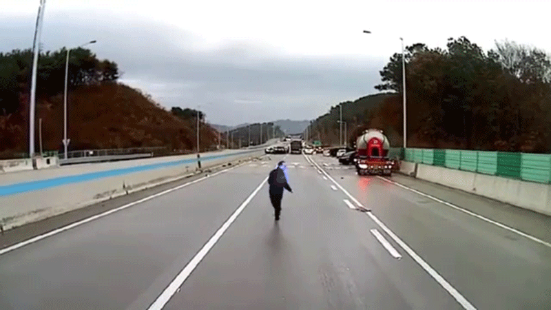 Video Tai nạn liên hoàn kinh hoàng trên cao tốc