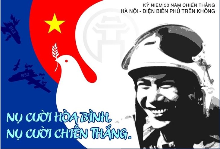 Ấn tượng tranh cổ động 50 năm Chiến thắng Hà Nội - Điện Biên Phủ trên không ảnh 2