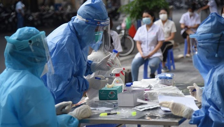 Trưa 4/10: Hà Nội thêm 2 ca F0 đều thuộc ổ dịch Bệnh viện Việt Đức ảnh 1 trua-4-10.jpg