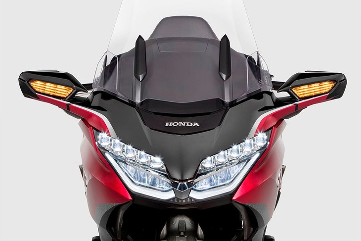 “Ông vua đường trường” Gold Wing của Honda tái xuất, giá 1,23 tỷ đồng ảnh 2