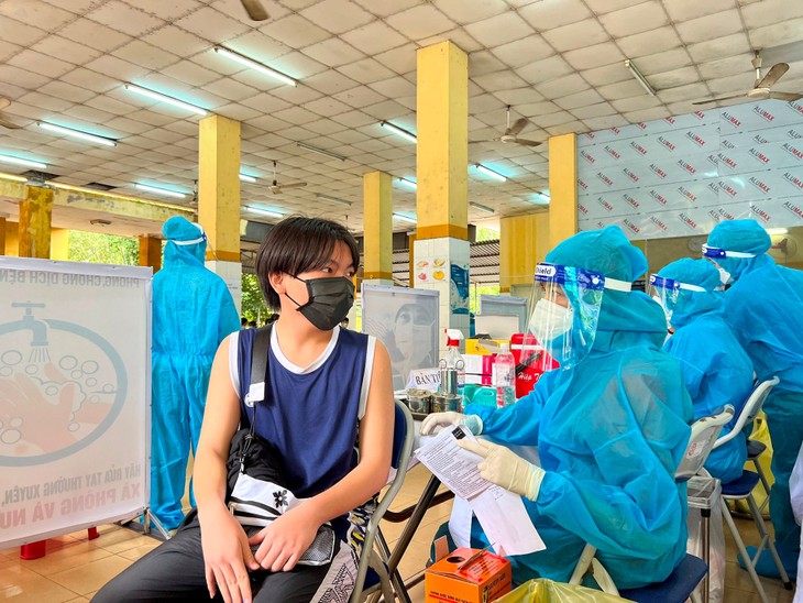 tiem cho trẻ 12 - 17 tuoi