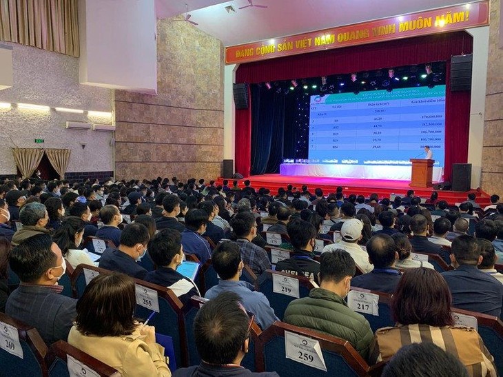 Cơn điên giá đất Cầu Giấy: Đấu 25 lô, 900 hồ sơ tham dự, giá trúng cao nhất 364,3 triệu đồng/m2 ảnh 1