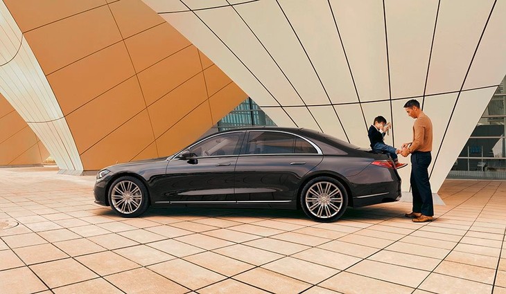Bộ đôi Mercedes S 450 ra mắt thị trường Việt, giá từ 5,199 tỷ đồng ảnh 2 Bộ đôi Mercedes S 450 ra mắt thị trường Việt, giá từ 5,199 tỷ đồng ảnh 2