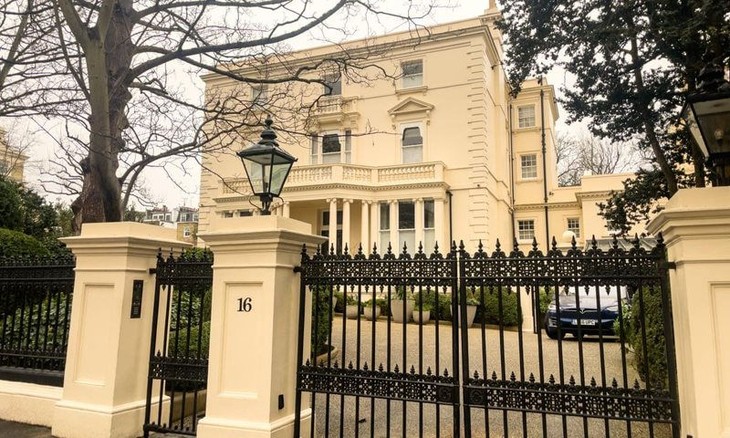 roman-mansion-8174.jpg