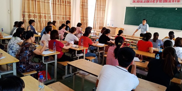 Sinh viên lớp 518- DH003 được đào tạo tại TT GDTX tỉnh Quảng Ninh, mặc dù Đại học Hòa Bình khẳng định lớp học này là sinh viên hệ chính quy của trường. (Ảnh: nhân vật cung cấp). ac0b0fab5cb193efcaa0.jpg
