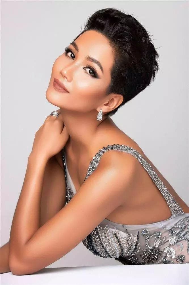 thuy-tien-202204.jpg