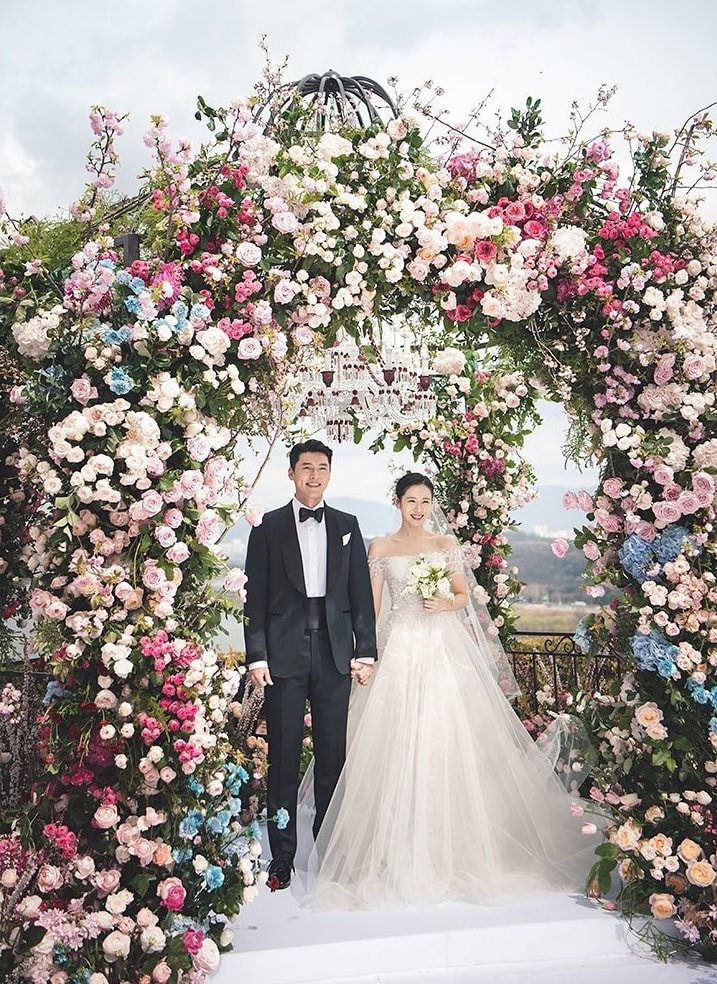 Lộ ảnh cưới ngọt ngào như cổ tích của Hyun Bin và Son Ye Jin  Khoa học  và Đời sống