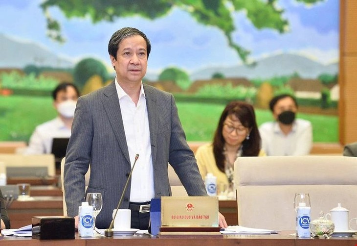 202204161532071095bo-truong-bo-giao-duc-va-dao-tao-nguyen-kim-son-1650101979354.jpg