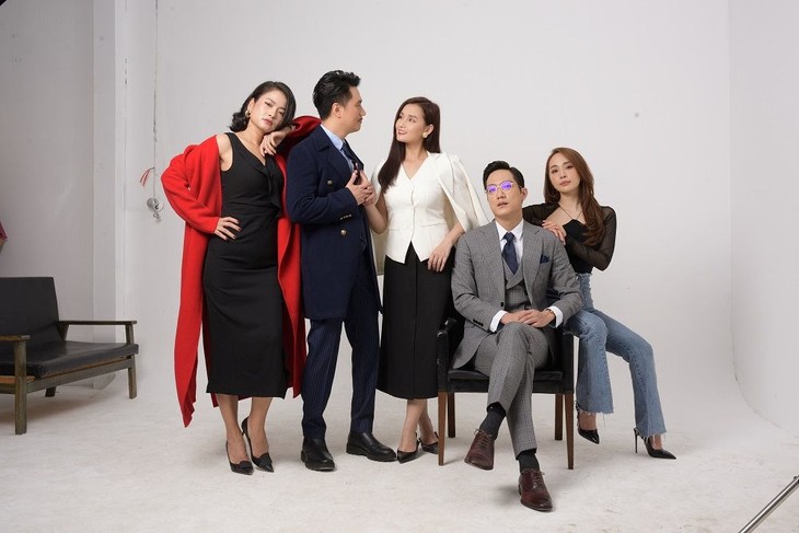 Dàn diễn viên tên tuổi tham gia trong phim. Ảnh VTV 891_8968.jpg