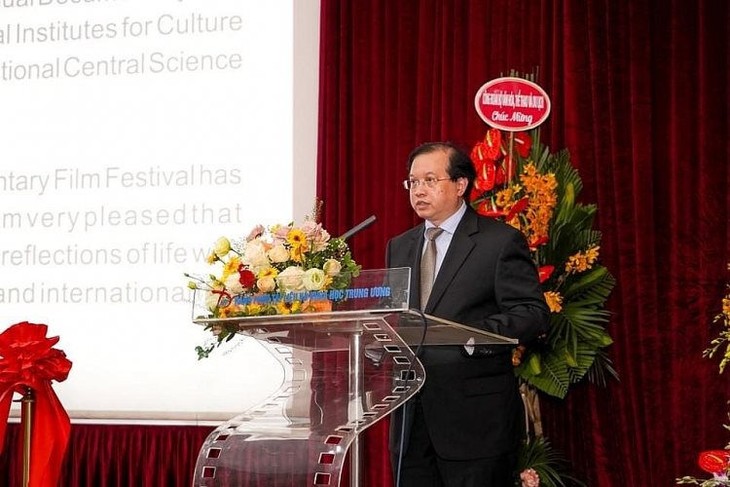 Ông Tạ Quang Đông, Thứ trưởng Bộ Văn hóa - Thể thao và Du lịch phát biểu tại buổi khai mạc. phim-3.jpg