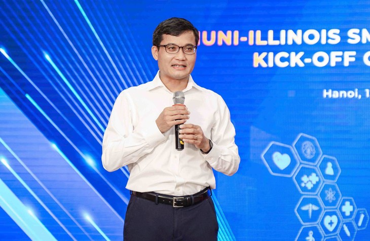 GS Đỗ Ngọc Minh, Giám đốc Trung tâm Nghiên cứu Sức khỏe Thông minh VinUni-Illinois, Phó Hiệu trưởng danh dự VinUni chia sẻ về lý do ra đời và mục tiêu của Trung tâm. a5.jpg