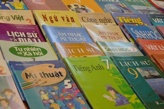 Thanh tra, hoàn thiện việc biên soạn sách giáo khoa ảnh 1 sachgiaokhoa.jpg