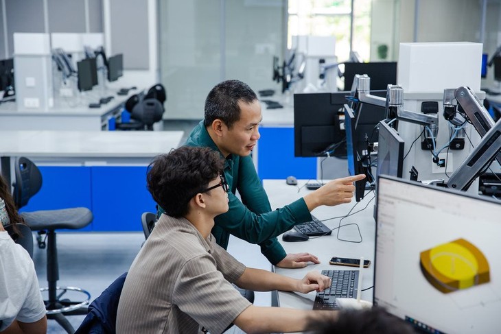 Sinh viên VinUni được tạo cơ hội nghiên cứu KHCN ngay từ năm nhất đại học. ảnh 1 vinuni.jpg