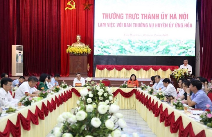 Toàn cảnh buổi làm việc. ung-hoa-2.jpeg