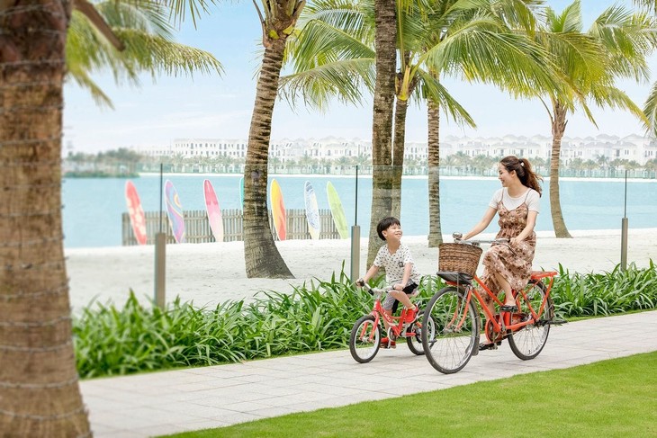 Cư đân Vinhomes Ocean Park thực hành sống xanh trong không gian rộng lớn của đại đô thị rộng 420ha. Cư đân Vinhomes Ocean Park thực hành sống xanh trong không gian rộng lớn của đại đô thị rộng 420ha.
