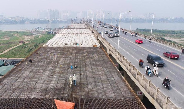 Dự án Cầu Vĩnh Tuy 2 là một trong những dự án được TP Hà Nội tập trung để bảo đảm tiến độ đề ra. da-cau-vinh-tuy.jpeg