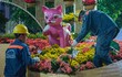 Hàng trăm công nhân xuyên đêm tháo dỡ đường hoa Nguyễn Huệ 