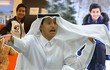 "Hoàng tử bé" Qatar qua ảnh đời thường ra sao?