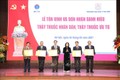 Trao tặng danh hiệu Thầy thuốc Nhân dân cho 5 bác sĩ ĐH Y Hà Nội