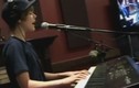 Lạ lẫm nghe Justin Bieber hát live cùng đàn piano