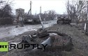 La liệt xác xe tăng trên đường phố Donetsk