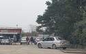 Hà Nội: Bãi tập xe ô tô không phép bên bờ sông Hồng