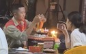 Đón sinh nhật tại quán vỉa hè, cặp đôi khiến netizen rưng rưng