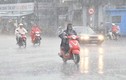 Hà Nội, TPHCM mưa dông, nguy cơ tố lốc vào chiều tối