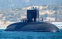 Video: Tại sao tàu ngầm thường được sơn màu đen?