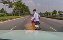 Video: Thanh niên nghi "ngáo đá" chặn đường ô tô “xin đểu” gây bức xúc