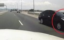 Video: Ô tô con đi ngược chiều kiểu 'giết người' trên cao tốc Hải Phòng - Quảng Ninh