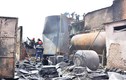 Cảnh tan hoang sau vụ cháy thiêu rụi công ty nhựa ở Sài Gòn