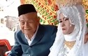 Lạ đời cụ ông 100 tuổi cưới cô gái 20 tuổi làm vợ
