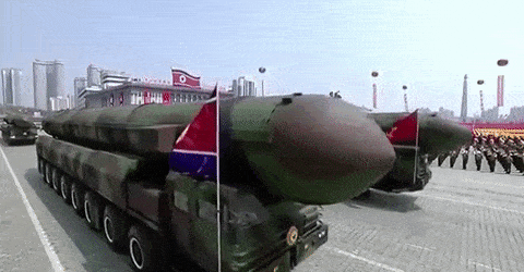 Triều Tiên khoe dàn tên lửa để “át vía” Hàn Quốc, Mỹ