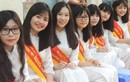 Nữ sinh Việt mặc áo dài được mạng Trung Quốc ca ngợi