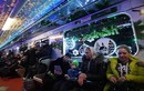 Clip: Cận cảnh tàu điện ngầm đón năm mới ở Moscow